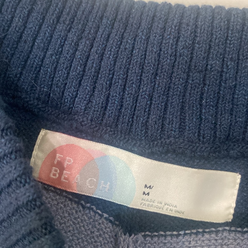 NWT FREE PEOPLE- FREE PEOPLE BEACH-TWO PIECE SET - Picture 6 of 7